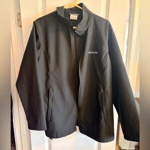 Columbia Men's Black Performance Jacket